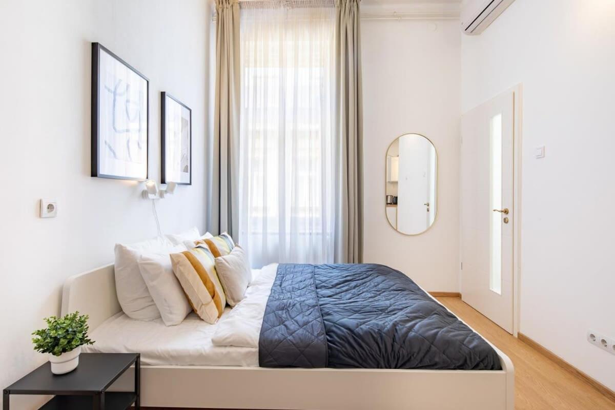 Ultra - Peaceful Sleep * Budapest